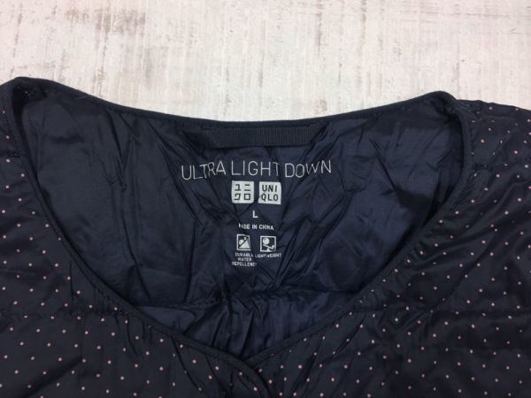 ユニクロ UNIQLO ULTRA LIGHT DOWN ドット水玉 インナーダウンジャケット レディース ダウン90% フェザー10% 表地ナイロン100% L 紺_画像2