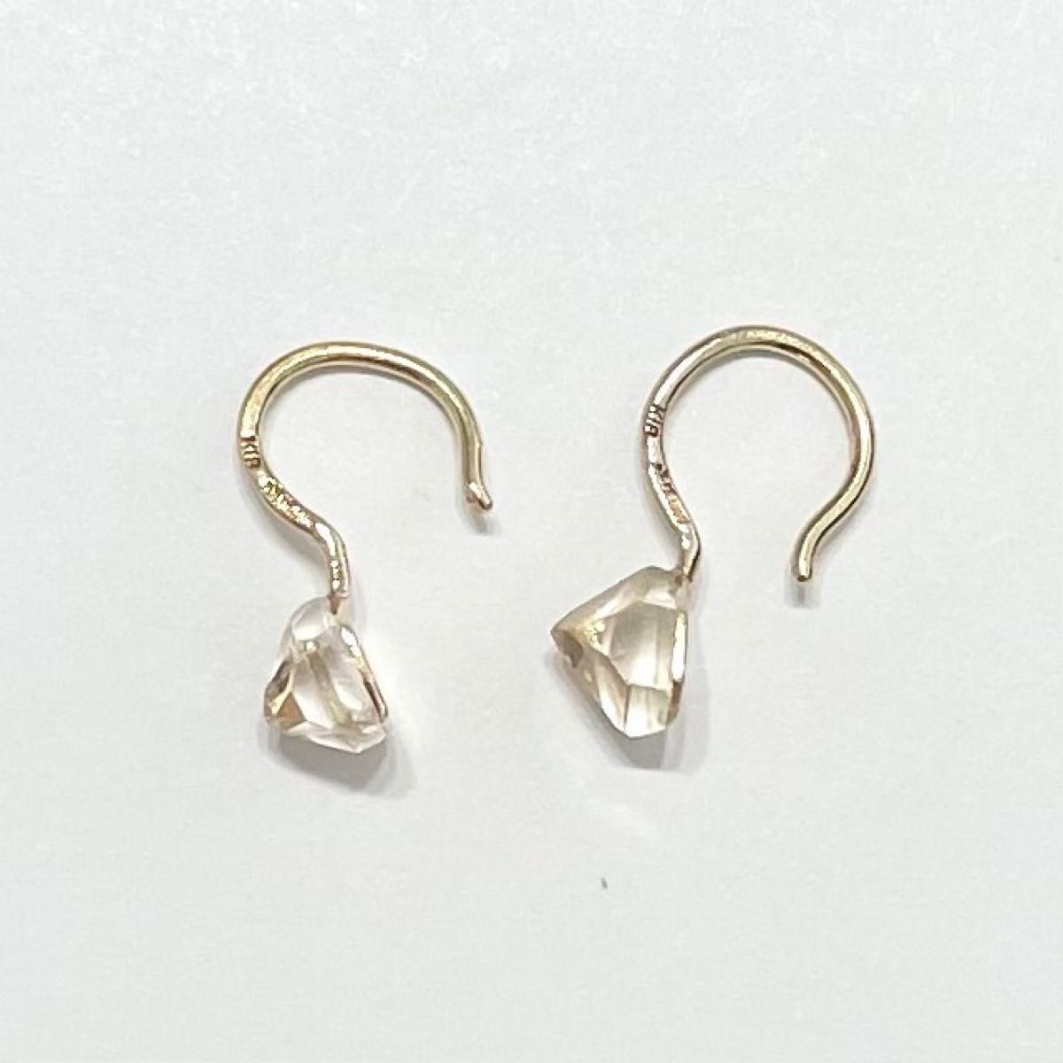 SHIHARA】シハラ ファセット ピアス ペア K18 750|PayPayフリマ