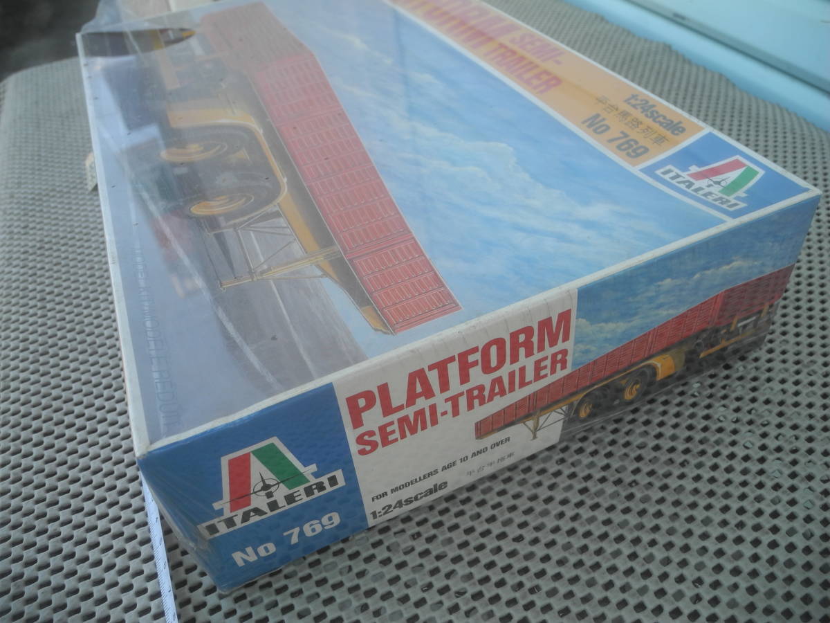 新品未開封】ITALERI イタレリ 1/24 PLATFORM SEMI-TRAILER 平台 新品未開封】ITALERI イタレリ 1/24 PLATFORM SEMI-TRAILER 平台