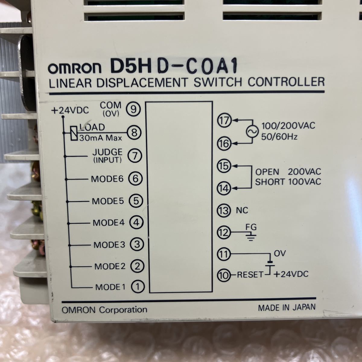 OMRON　オムロン　D5H　D-COA1　LINEAR DISPLACEMENT SWITCH CONTROLLER　ジャンク品　部品取り　O-871_画像5