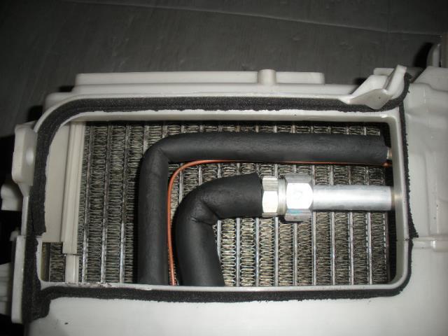 クラウン E-JZS145 エバポレーター A/C AC 　純正品番88510-3F100 管理番号V2968_画像4