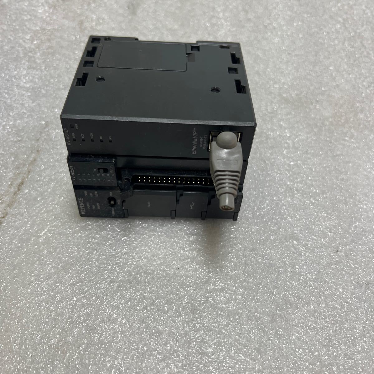 キーエンス KEYENCE KV-NC32T + KV-NC1EP 基本ユニット 32点 キーエンス KEYENCE KV-NC32T + KV-NC1EP 基本ユニット 32点