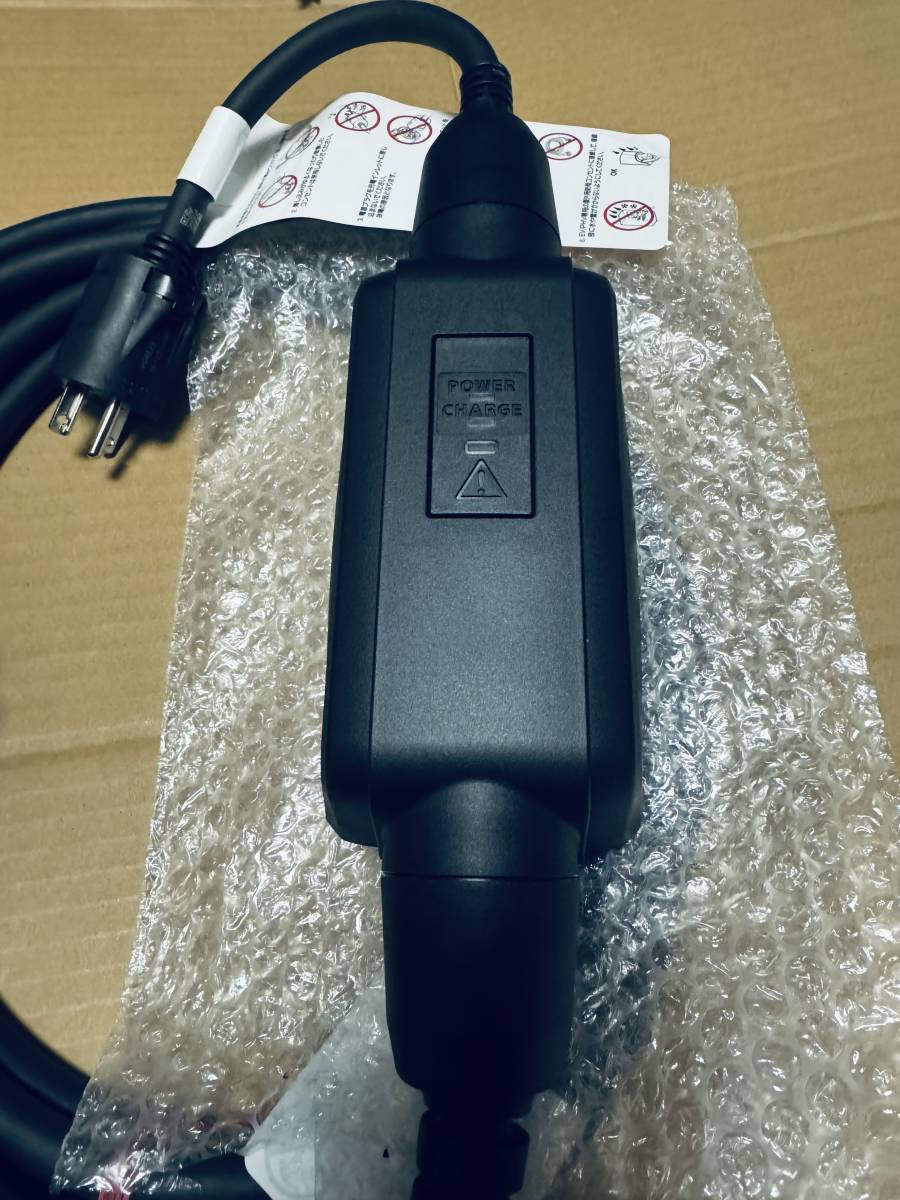 新品　トヨタ純正 ZVW52 プリウスPHV 充電ケーブルG9060-47110　100V変換ケーブル付き_画像3