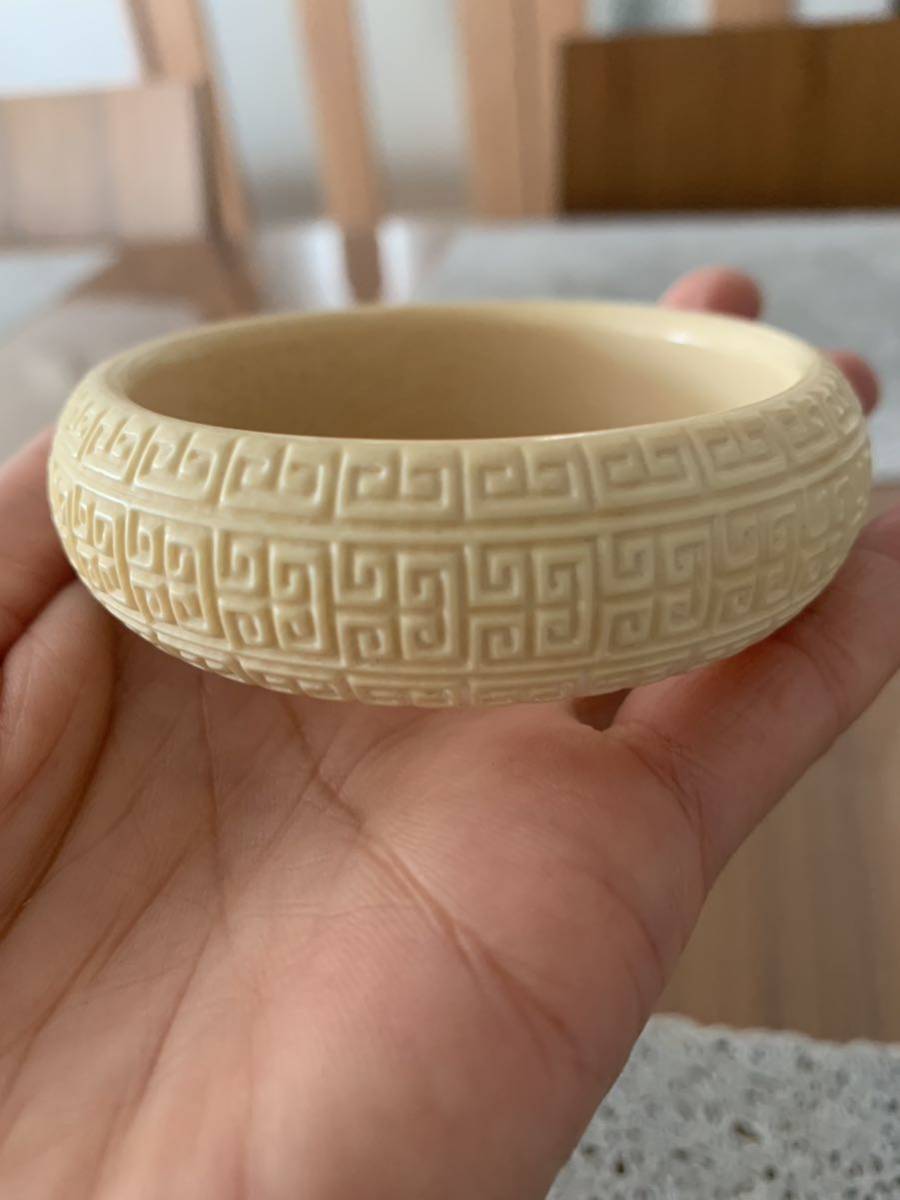 M-016 ivory .. bangle .. piece .. arm wheel inside diameter 60mm