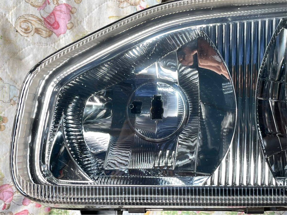 中古 UD 純正 ビックサム クオン HID ヘッドライト ユニット 左 中古 UD 純正 ビックサム クオン HID ヘッドライト ユニット 左