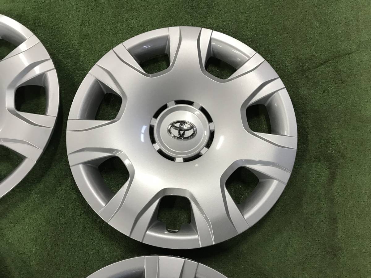 新品 200系 ハイエース 純正 センターキャップ ホイールキャップ レジアスエースなど 1台分 4枚入り_画像3