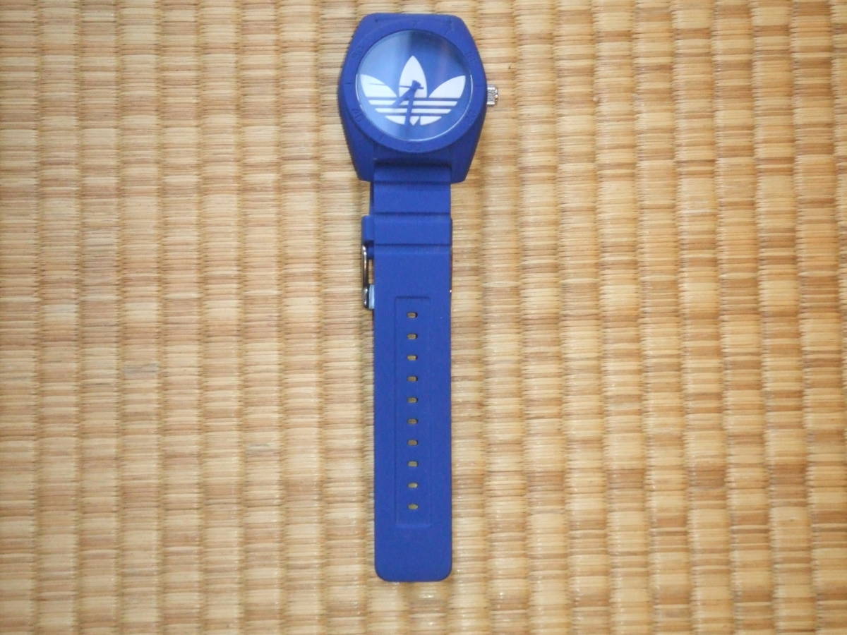 adidasの腕時計の画像1