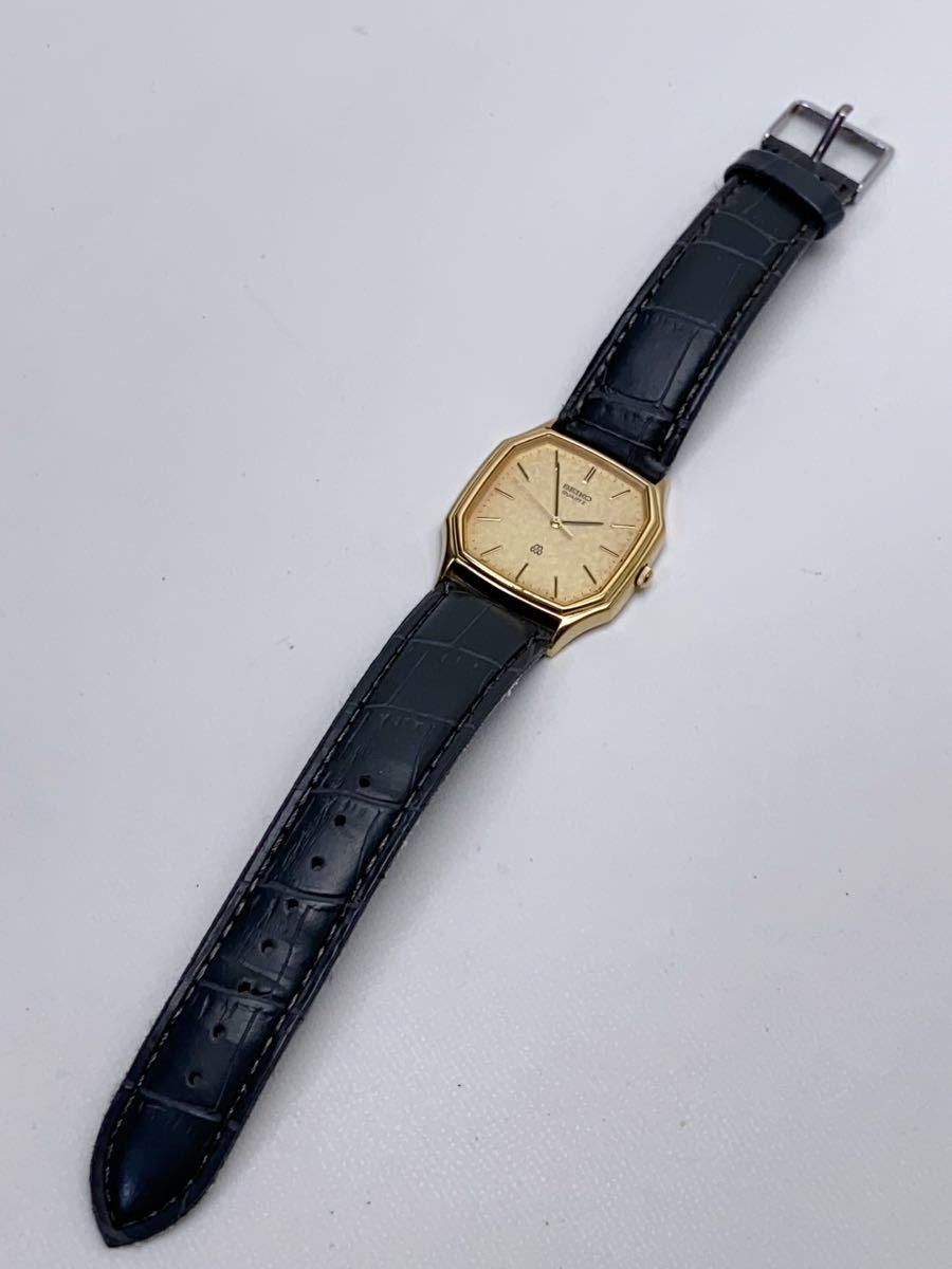 T810 セイコーツインクォーツSEIKO TWIN QUARTZ 腕時計 9441 T810 セイコーツインクォーツSEIKO TWIN QUARTZ 腕時計 9441