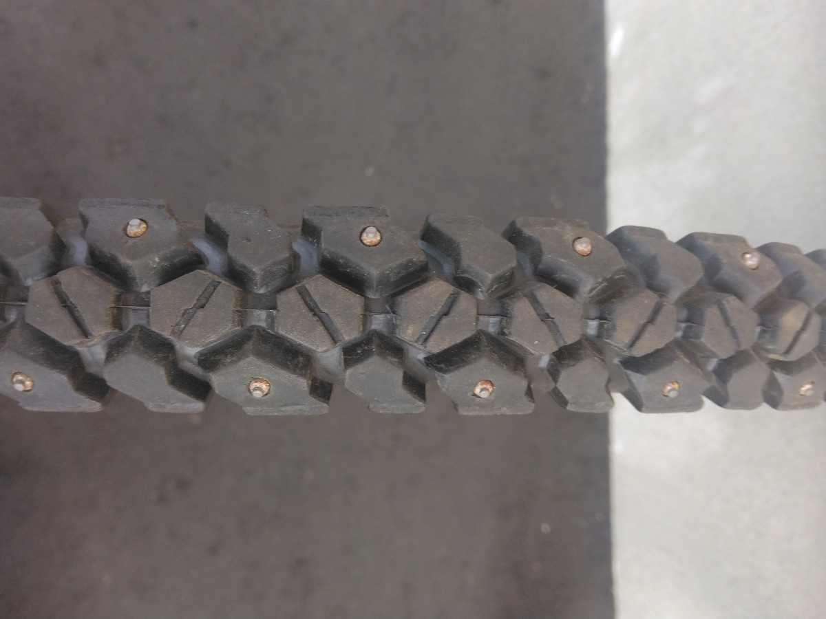  rare goods! three tsu star made bicycle for 24 -inch studded snow tire 3 pcs set. effectiveness.!( new goods 1 pcs, used 2 ps ) receipt possible 