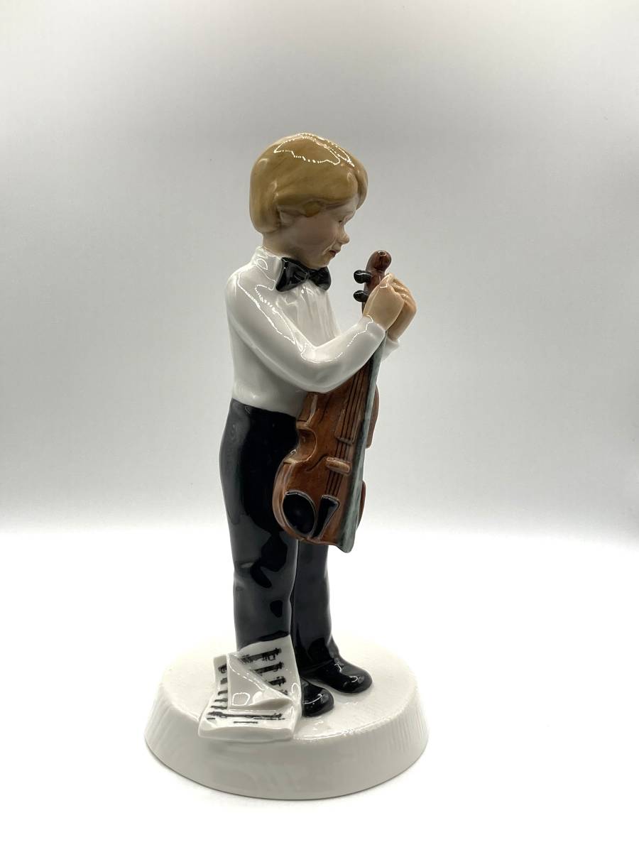 ロイヤルドルトン　フィギュア　バイオリンの少年　イギリス_画像4