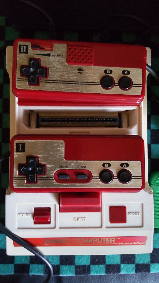 ファミコン本体 一式 任天堂 ファミリーコンピュータNintendo ファミコン本体 一式 任天堂 ファミリーコンピュータNintendo