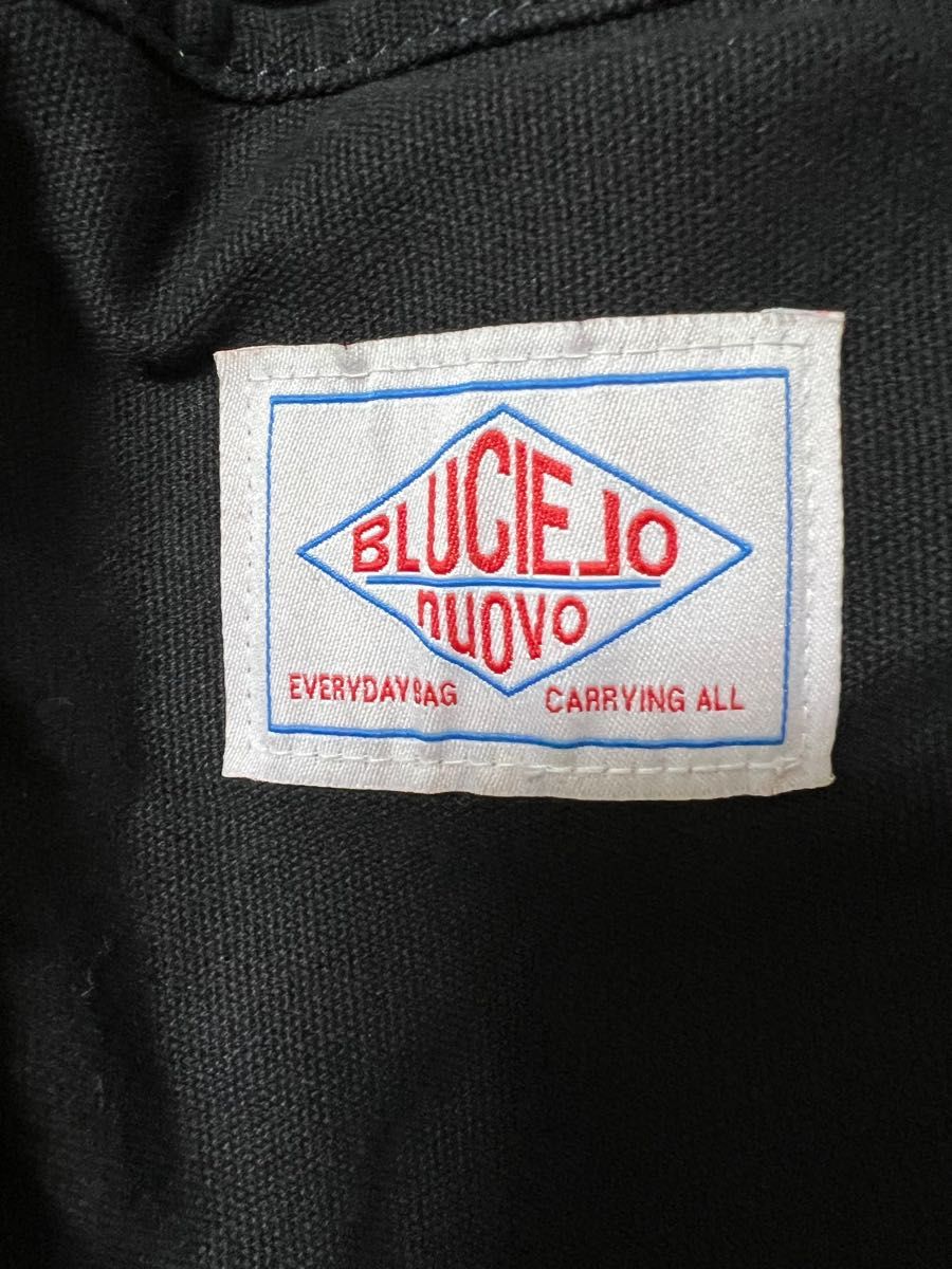 BLUCIELO nuovo  トートバッグ　黒色キャンバス　裏地カモ柄フリース