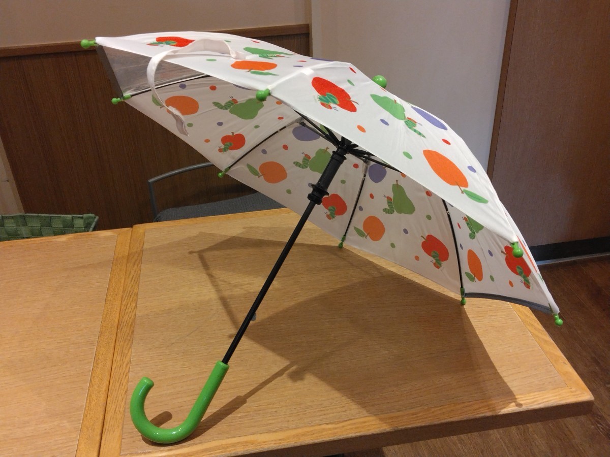 《中古》子供用 折りたたみ傘 42㎝ 雨傘 はらぺこあおむし c130/60_画像2
