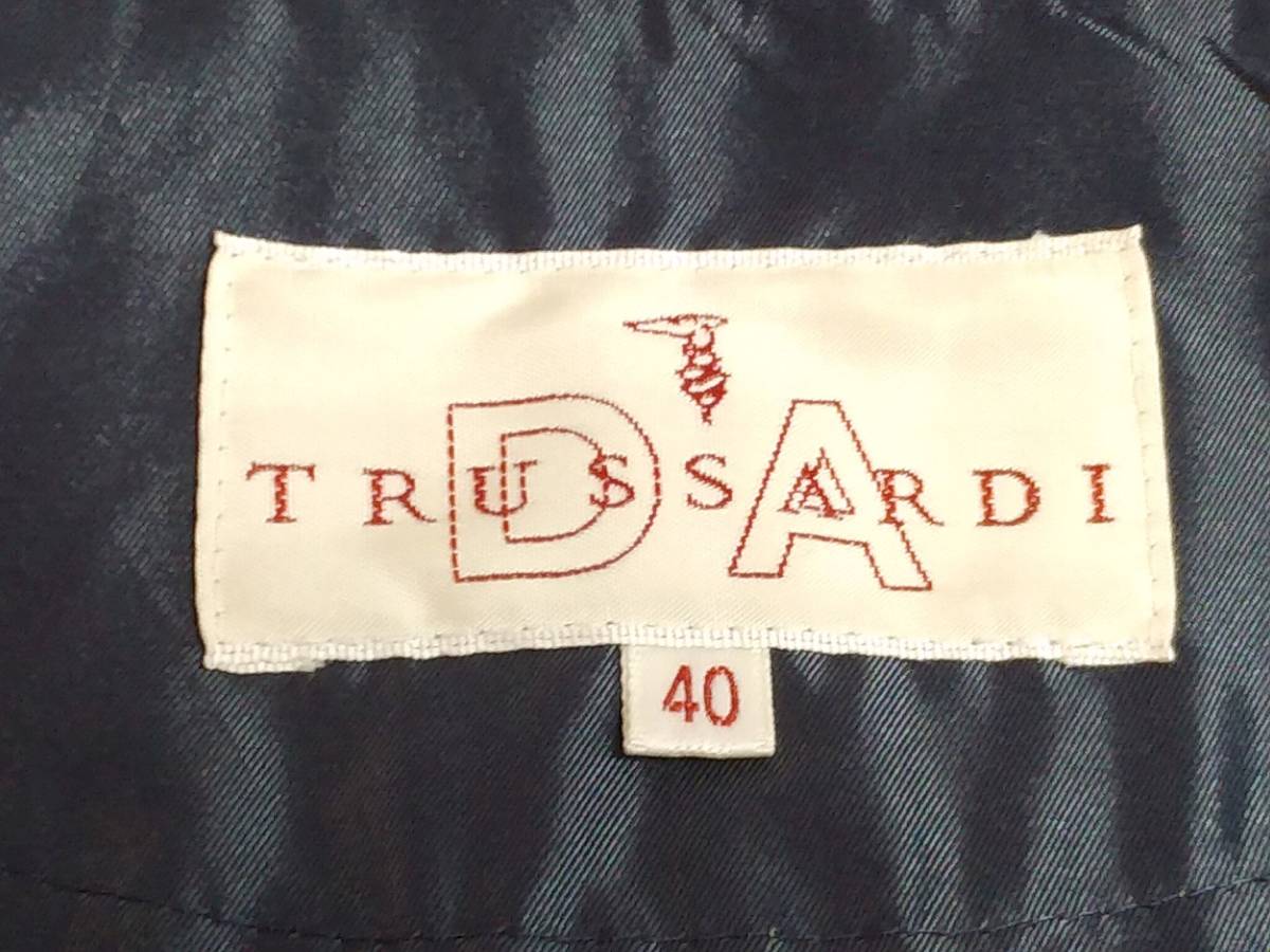 TRUSSARDI トラサルディ ライナートレンチコート 40 ネイビー系 レディースベルトコート 光沢 ウインターウェアー ビジネス フォーマル_画像9