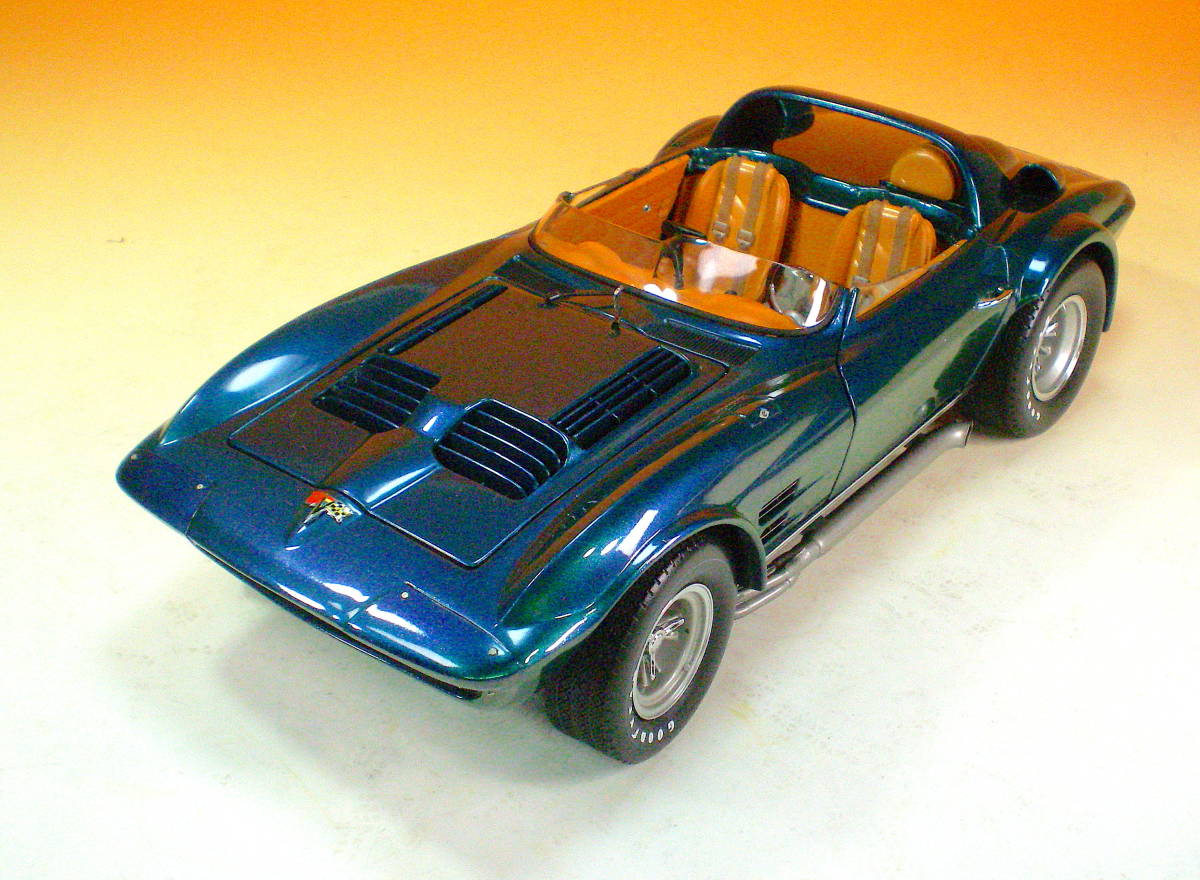 少難あり　EXOTO 1/18 Corvette Grand Sport Roadster 1964 Standox　コルベット グランドスポーツ エグゾト　ゆうパック送料着払い_画像3