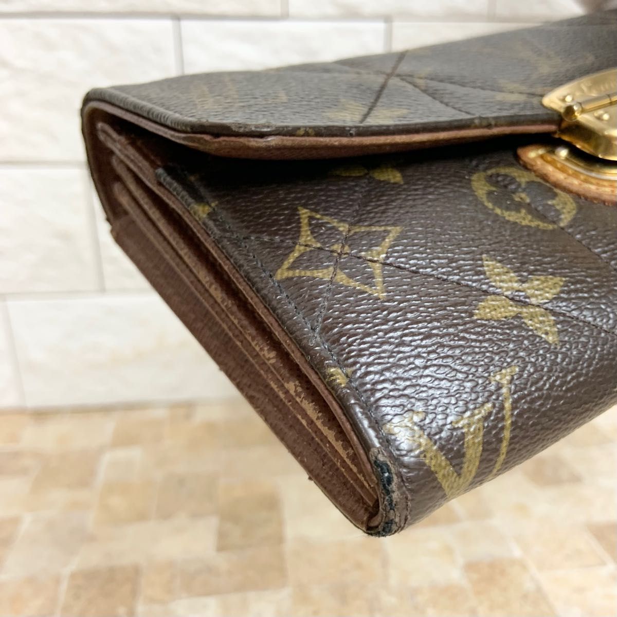 ルイヴィトン ポルトフォイユ エトワール 金具付き 長財布 モノグラム 美品 LOUIS VUITTON キルティング エレガント