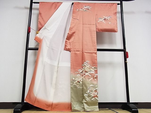 平和屋-こころ店■訪問着　花菱文　松竹梅　暈し染め　金彩　着丈163.5cm　裄丈62.5cm　正絹　逸品　未使用　B-ag4614_画像2