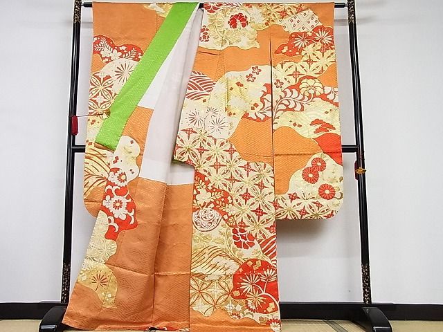 平和屋-こころ店■豪華振袖　駒刺繍　吉祥文　金彩　着丈167cm　裄丈64cm　正絹　逸品　A-ck5738_画像2