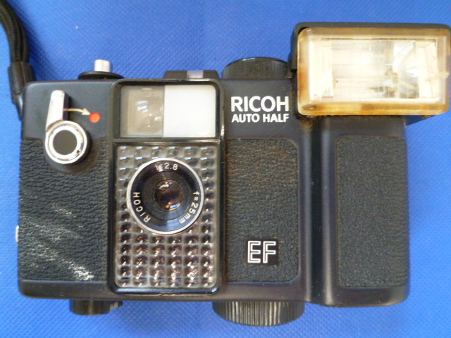 海外でも大人気！RICOH AUTO HALF EF2（35㎜フィルム ハーフサイズ コンパクトカメラ リコー オートハーフ）アンティーク品 ジャンク_画像2