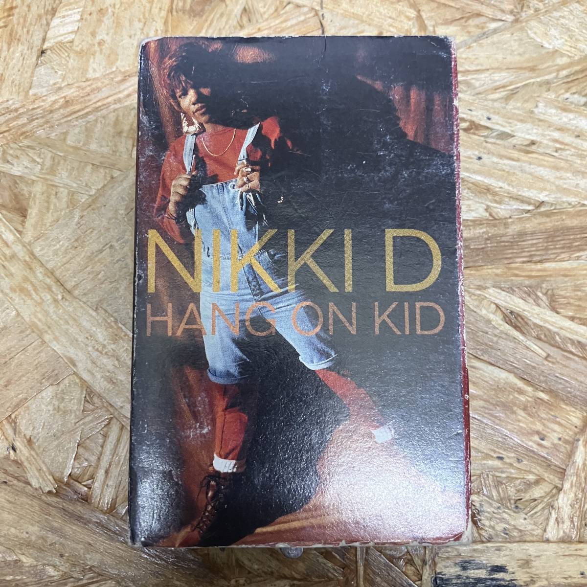  タ HIPHOP,R&B NIKKI D - HANG ON KID シングル TAPE 中古品_画像1