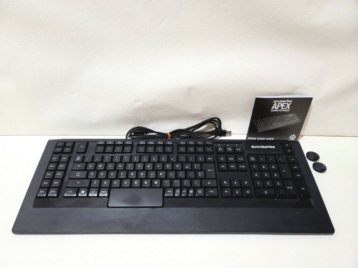 美品 Steel Series APEX ゲーミングキーボード USBキーボード 有線 LEDバックライト内蔵 独自キー 64145 ゲーム ネトゲ PC周辺機器