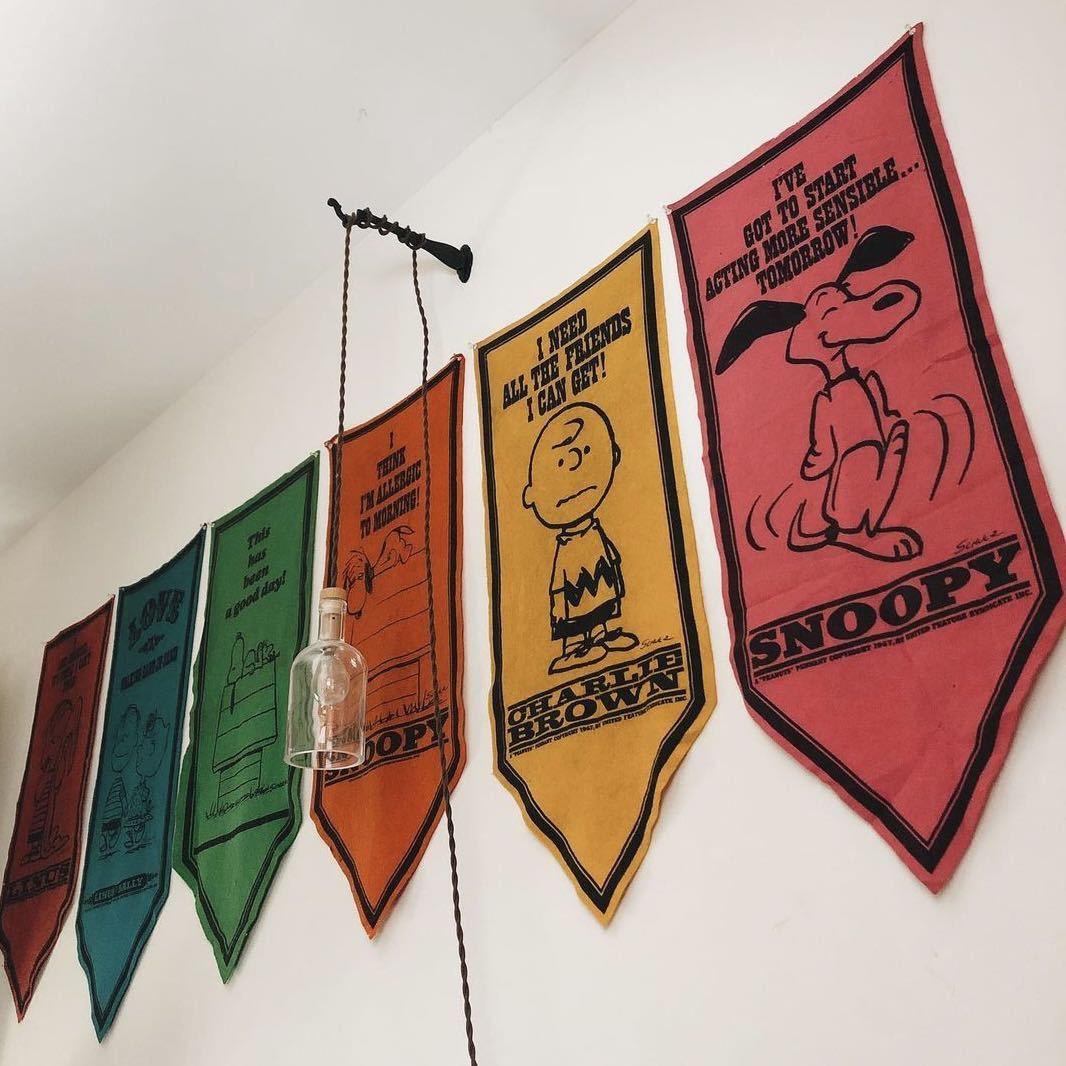 赤 70's PEANUTS SNOOPY Banner】 スヌーピー バナー ペナント 赤 70's PEANUTS SNOOPY Banner】 スヌーピー バナー ペナント
