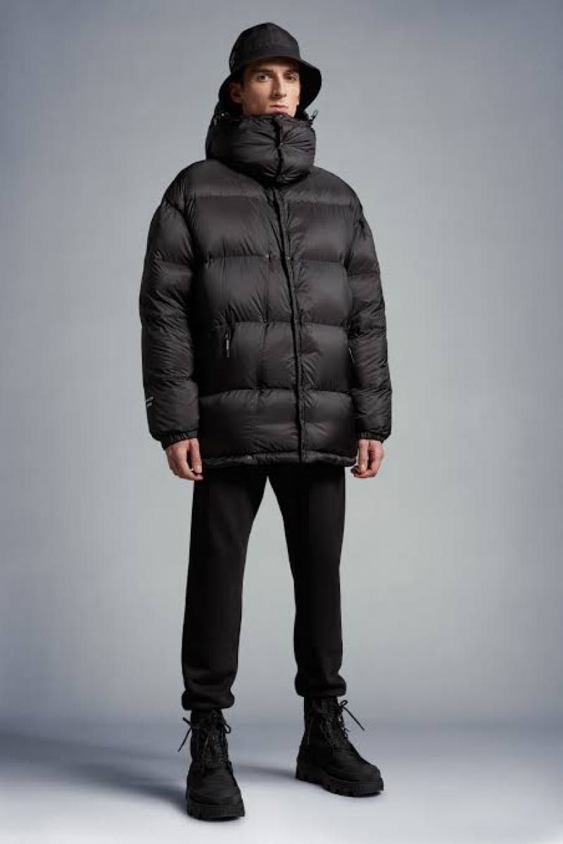 ほぼ未使用Moncler HYKE モンクレール ハイク GALENSTOCK 0 ほぼ未使用Moncler HYKE モンクレール ハイク GALENSTOCK 0