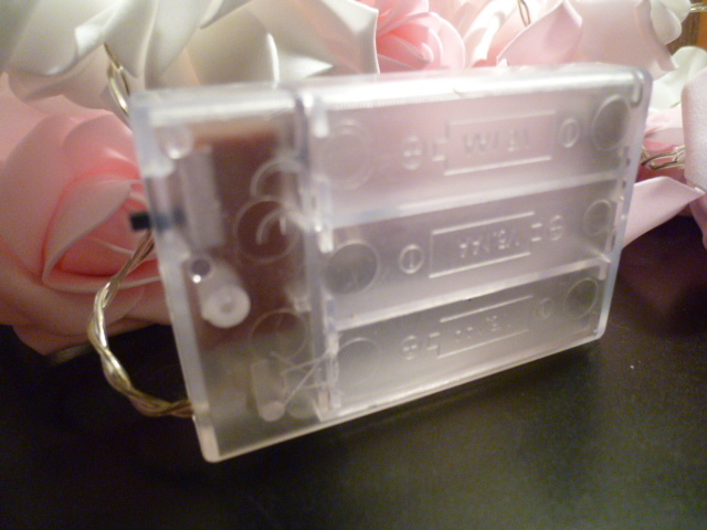 薔薇ストリングライトバラライト　５ｍ　52LED　電池式　ホワイト26個×ピンク26個　新品・未使用・展示品_単４電池３個必要です。