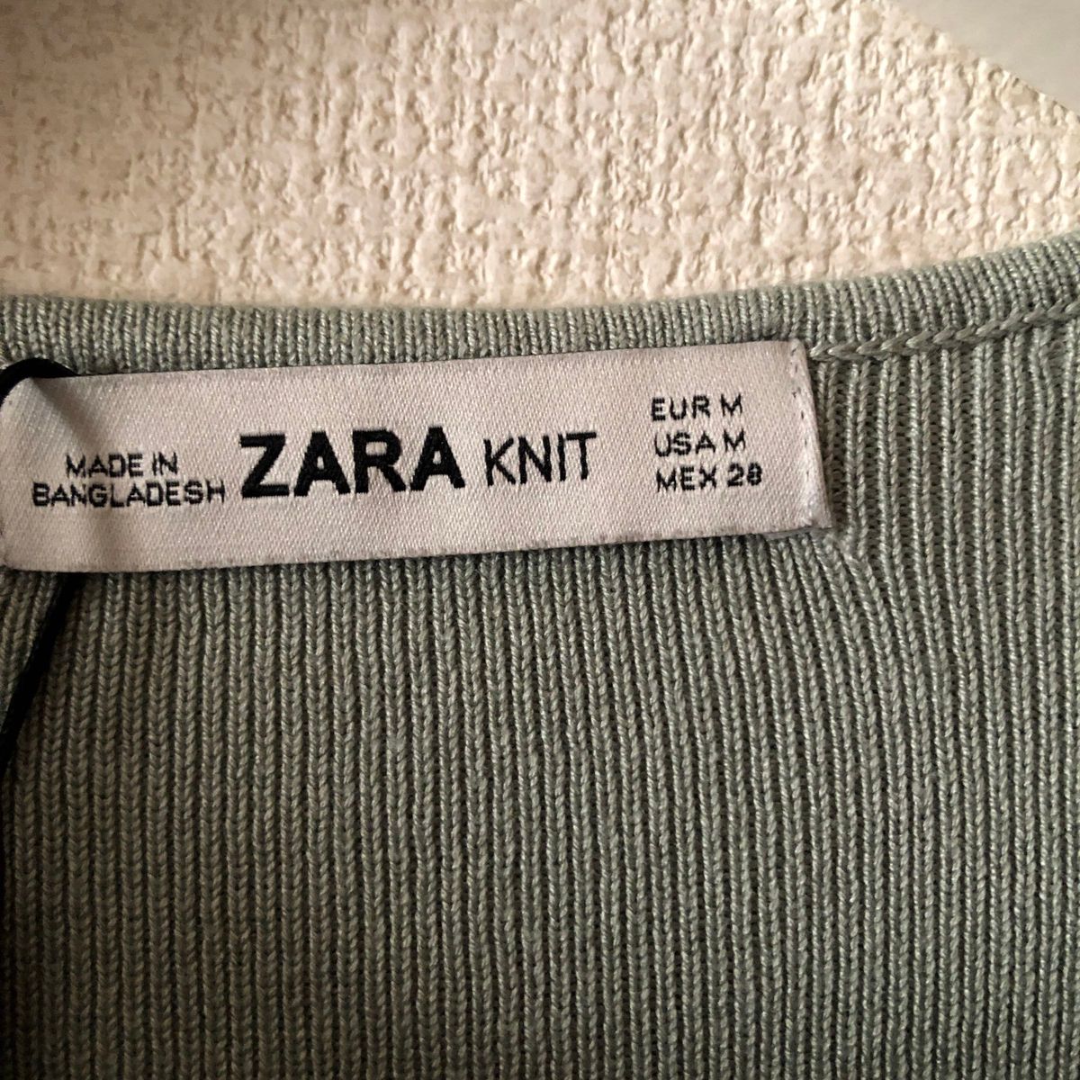 ZARA★フリルデザインのニットワンピース　未使用