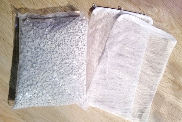  small bead (0.5-2mm)zeo light 2kg+ mesh bag 2 sheets attaching filter media .. filtration layer 