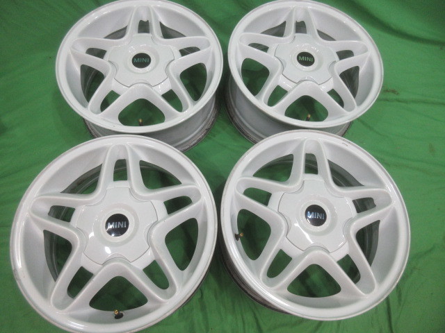 BMW ミニ R56? 純正 16インチ 16X6.5J +48 PCD100 4H ホワイト 白