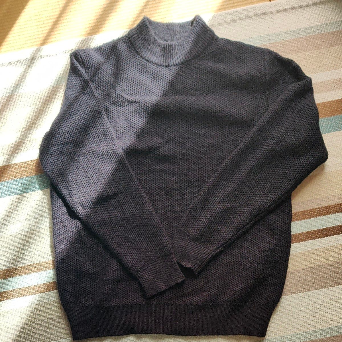 UNIQLO　ハイネックセーター　Lサイズ　紺色