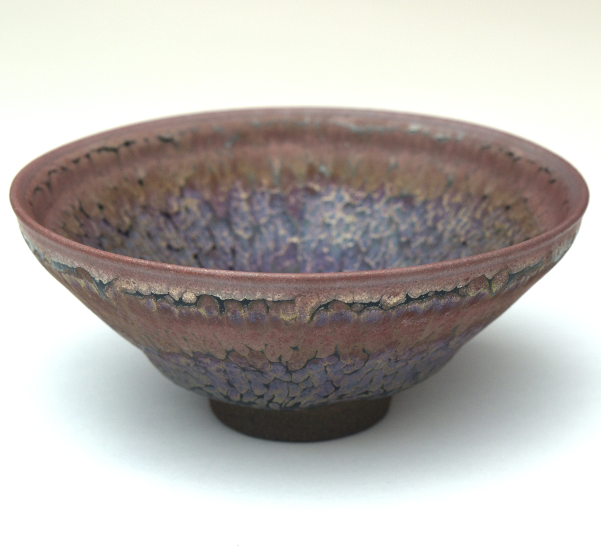 【趣楽】 希少秀逸作品　京焼の名工　鎌田幸二作　「耀変紫光酒盃」　直径９ｃｍ　共箱　共布　栞付　未使用　本物保証　Ｃ1951_画像9