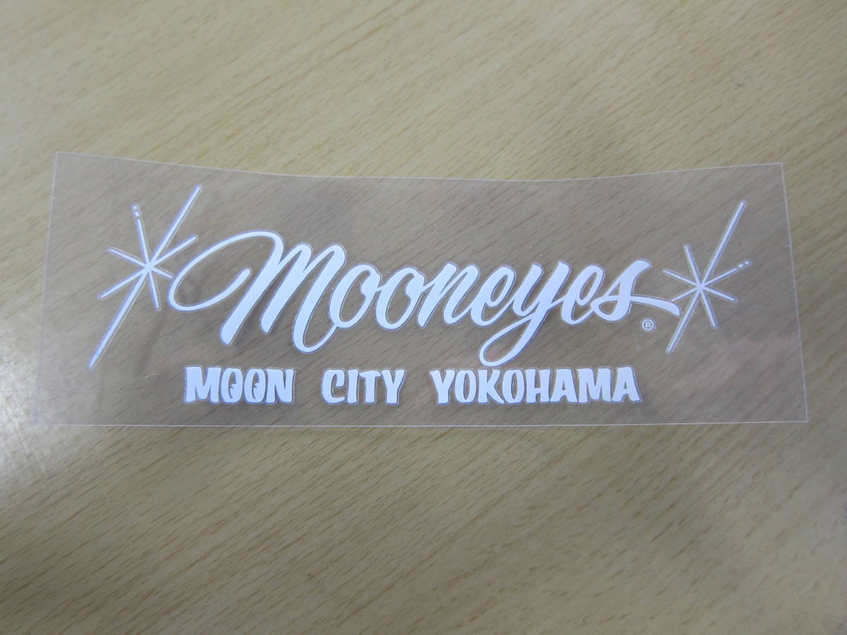 送料85円 MOON City YOKOHAMA 抜きデカール MOONEYES WHの画像1