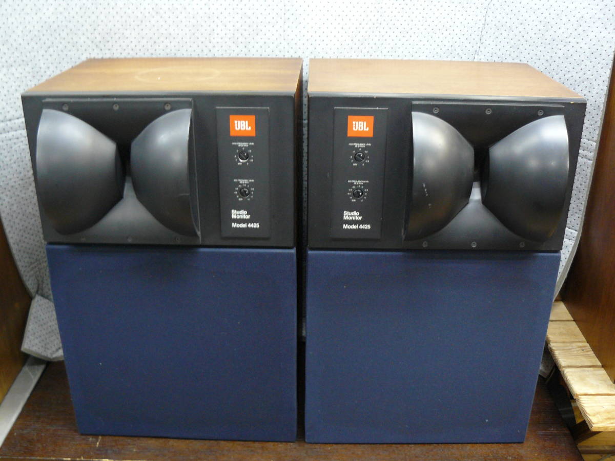 JBL 4425 2ウェイ スピーカーペア　ウーハーエッジ張替済み 「直接のお引き取りまたは５０Ｋｍ圏内お届けのみ」_画像1