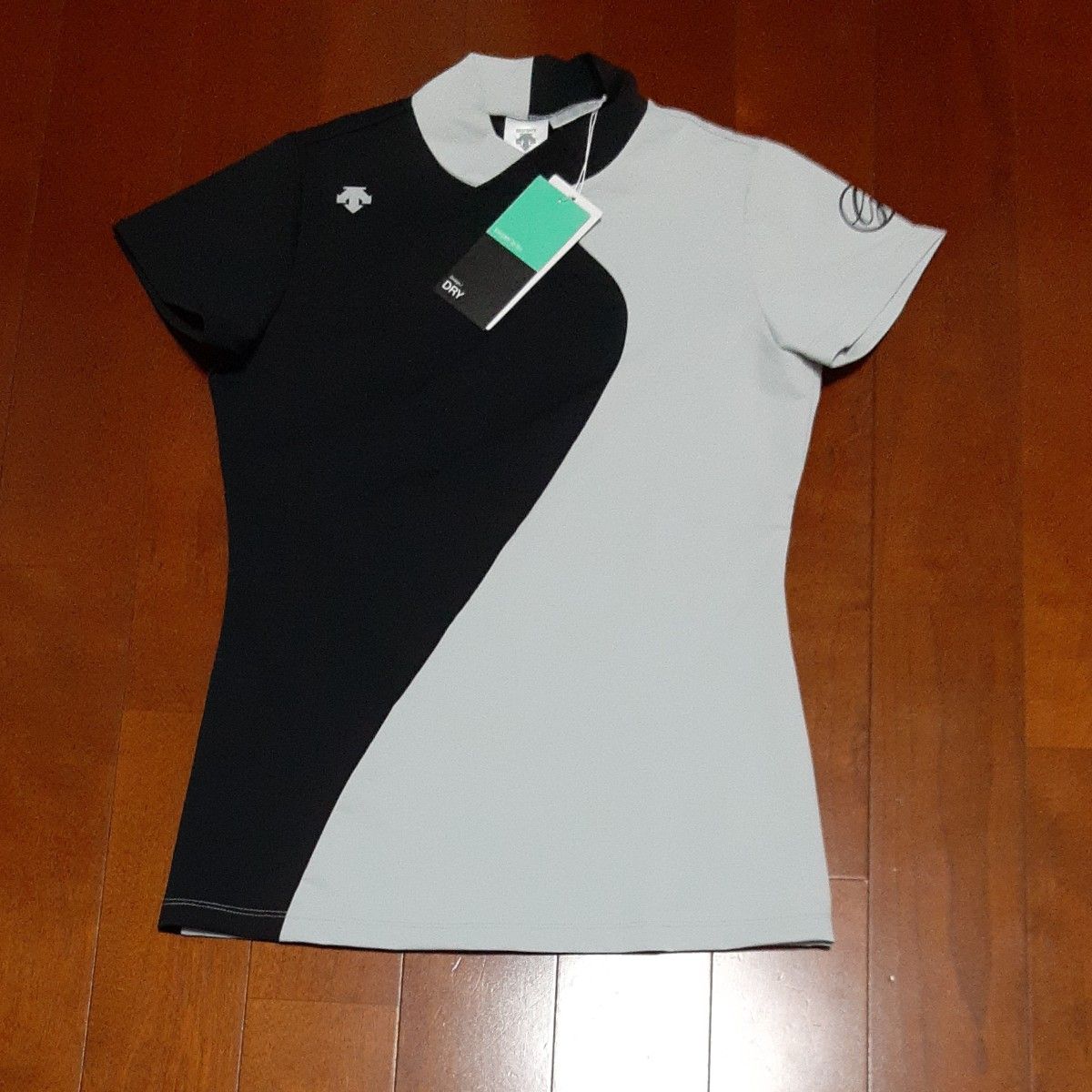 新品 未使用 DESCENTE レディースゴルフ ウェアM|PayPayフリマ