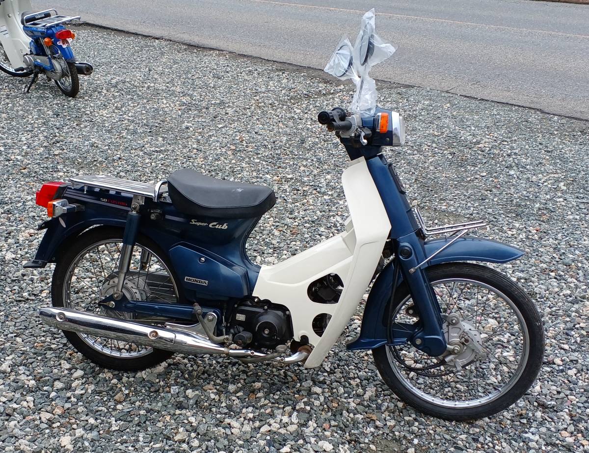 ホンダ スーパーカブ カスタム 中古 ミラー・右グリップ・レッグ ホンダ スーパーカブ カスタム 中古 ミラー・右グリップ・レッグ