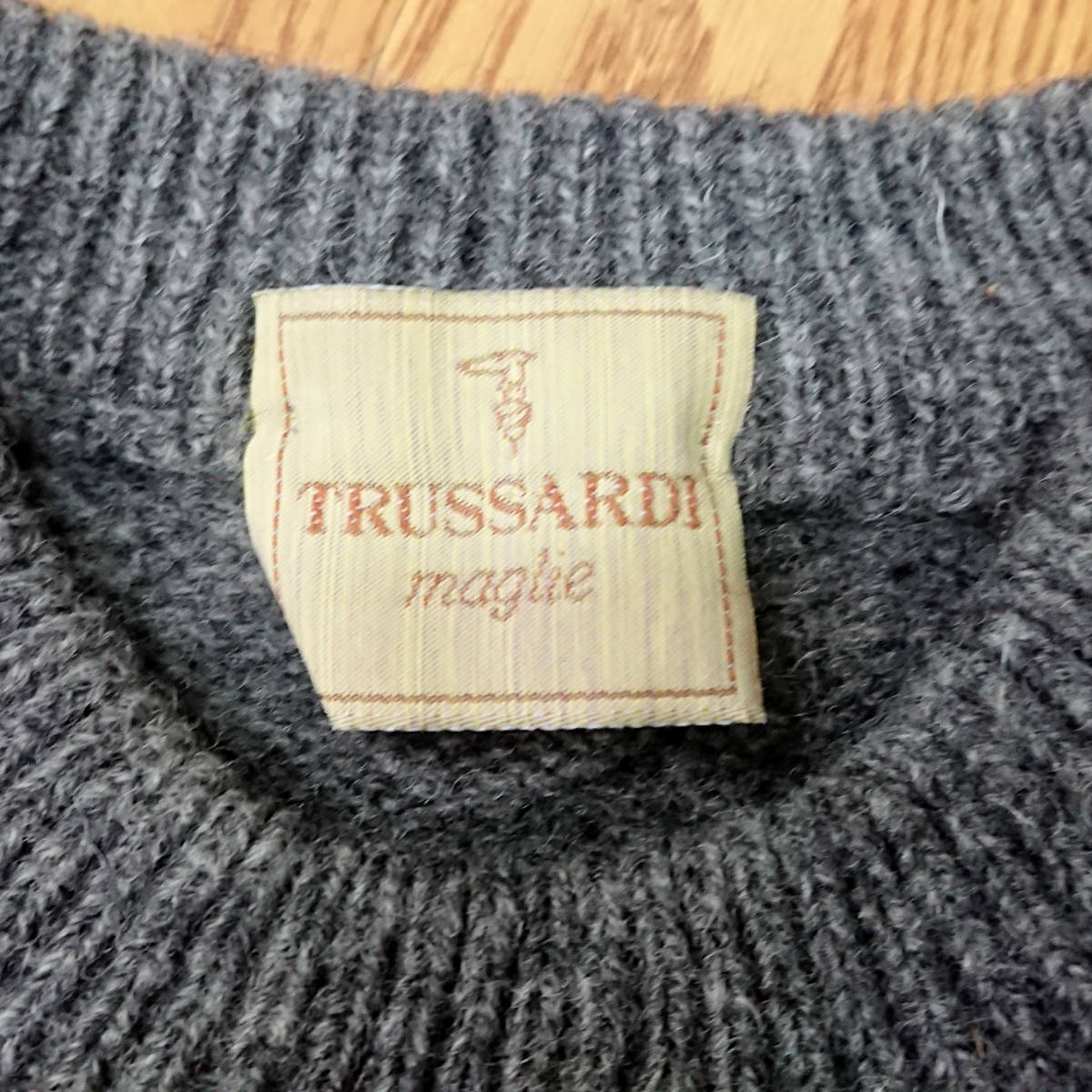 イタリア製　TRUSSARDI　トラサルディ　セーター_画像4