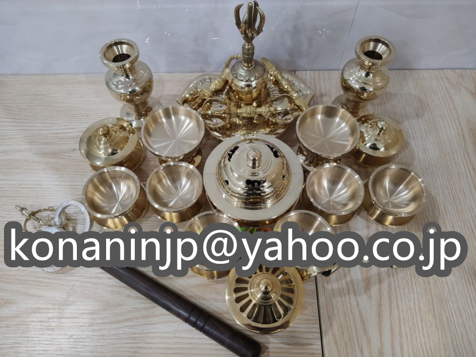 密教法具 寺院仏具 極上品 前具 一面器 大型 20点セット金剛鈴 密教法具 寺院仏具 極上品 前具 一面器 大型 20点セット金剛鈴