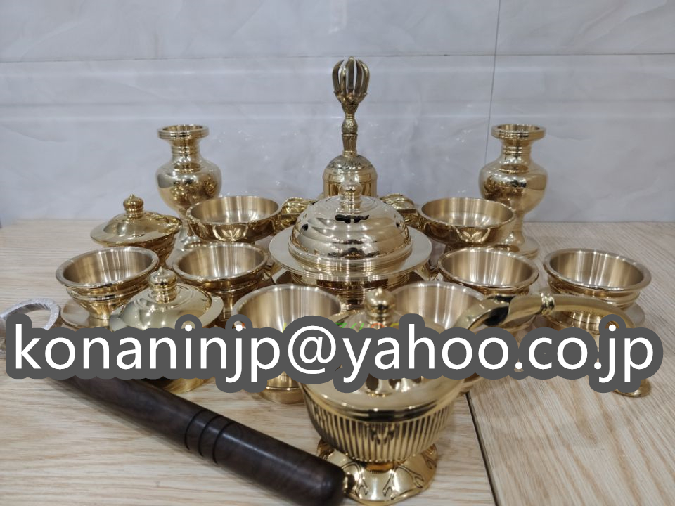 密教法具 寺院仏具 極上品 前具 一面器 大型 20点セット金剛鈴 密教法具 寺院仏具 極上品 前具 一面器 大型 20点セット金剛鈴