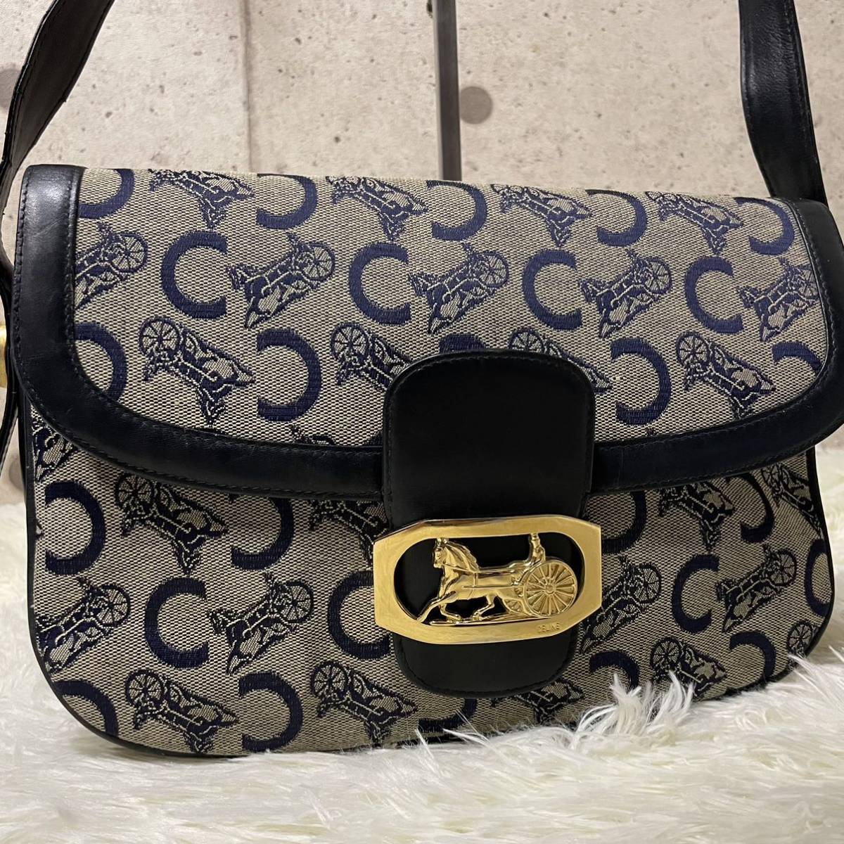 ①1円【超希少・高級】CELINE セリーヌ 馬車金具 ショルダーバッグ C