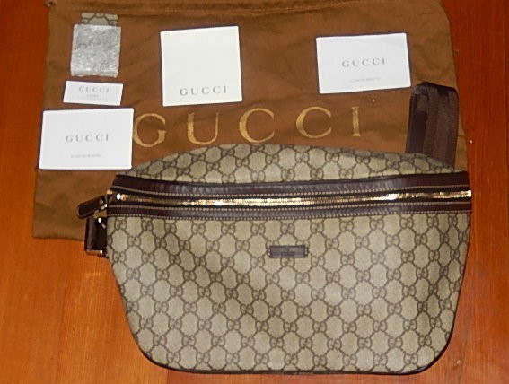 新品 新古 付属 グッチ GUCCI アイコン ＧＧ総柄 PVC 加工 ボディバッグ レザー 本革 部位メンズ 兼用 バッグ ウエストバッグ イタリア製_画像2