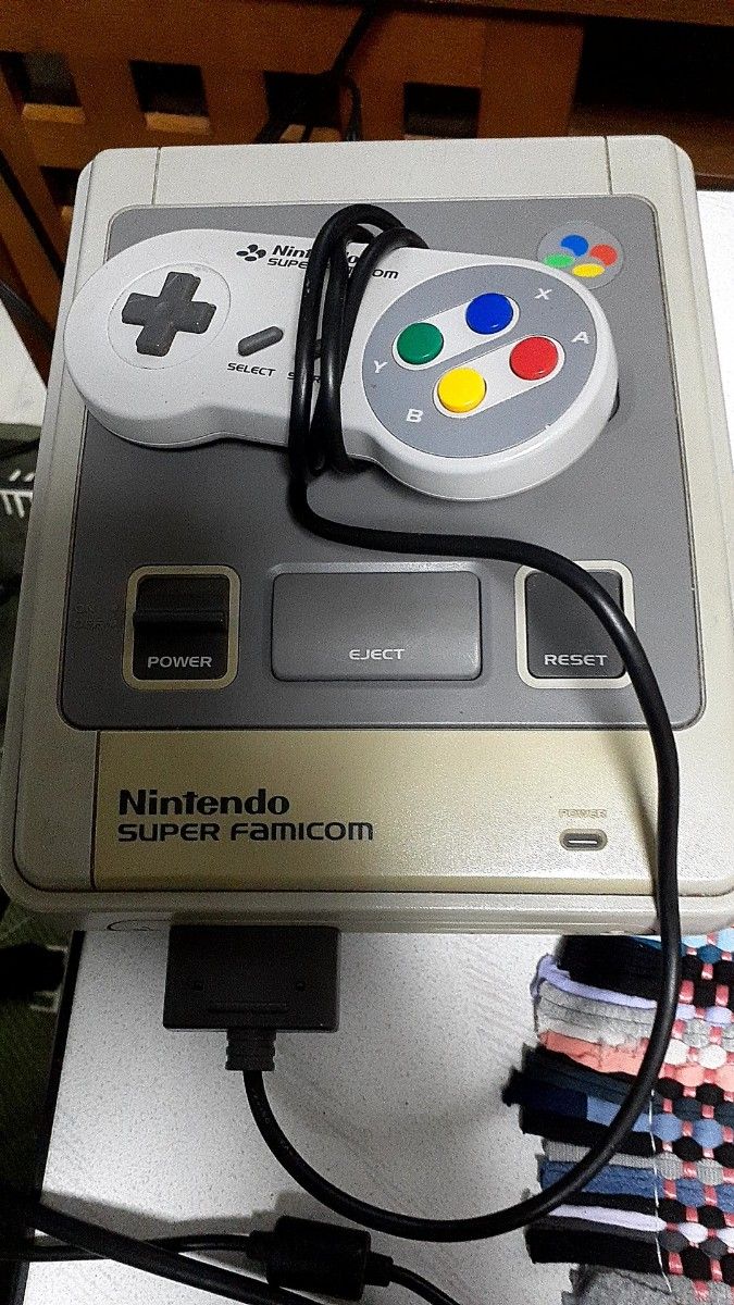 激安。スーパーファミコン本体とスーパーファミコンソフト19本セット！