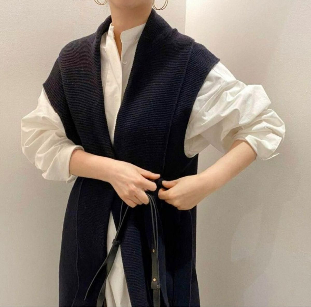 ラスト1 ヒット商品ニットジレ 韓国ファッション ネイビー　紺　襟付き　ロングカーディガン リボンベルト 袖なし チョッキ