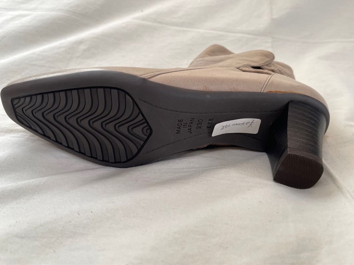 新品未使用　箱付き　MAMISSA ブーツ　  23.0cm ショートブーツ ブーティ