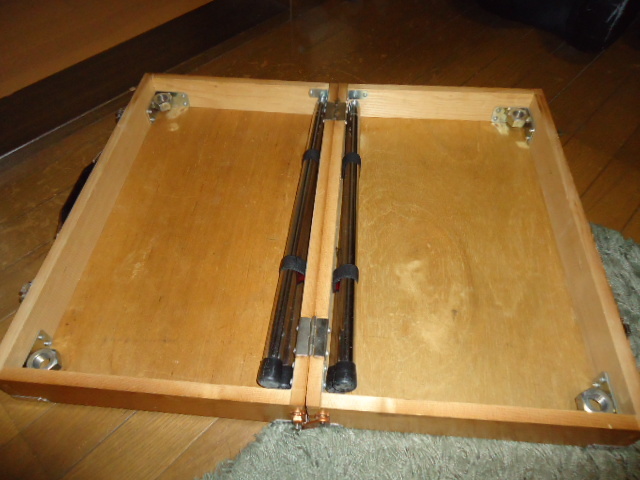 木製 折り畳み式テーブル キャプテンスタッグ 天板約55x110x55h㎝ 椅子なしです 年数経過使用品現状渡し_画像3