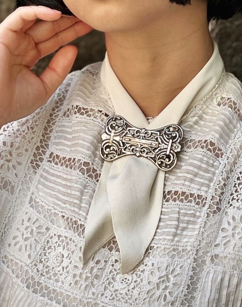  England antique Victoria nkla bat clip / Europe Britain Vintage gothic jewelry scarf ring ΓOT