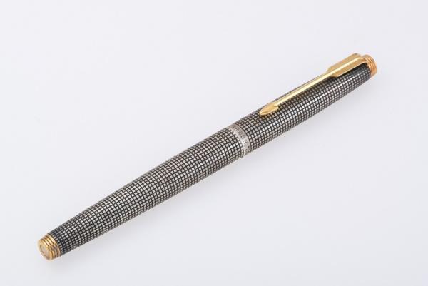 見事な PARKER75 スターリングシルバー 万年筆 品番B5-100 パーカー 見事な PARKER75 スターリングシルバー 万年筆 品番B5-100 パーカー