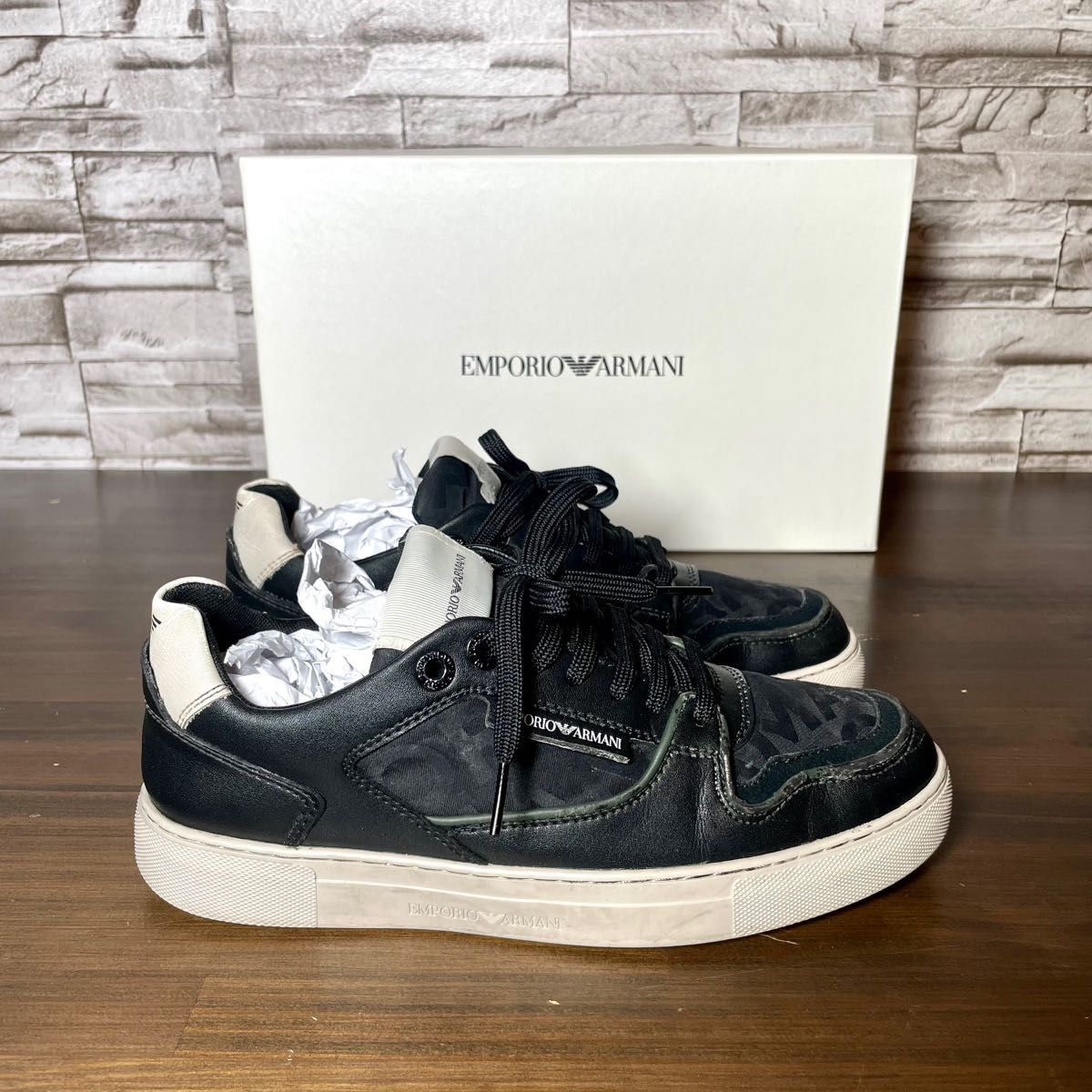 EMPORIO ARMANI 黒 スニーカー クリーニング済