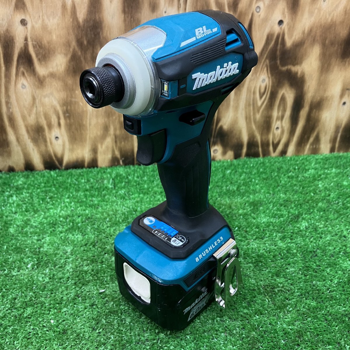 美品】☆マキタ(makita) コードレスインパクトドライバー TD162DRGX